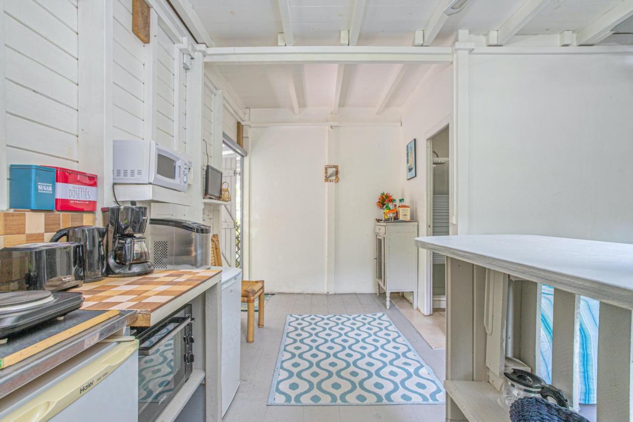 Appartement Charmant Au Carbet Avec Vue Sur La Mer 50 M² ル・カルベ エクステリア 写真