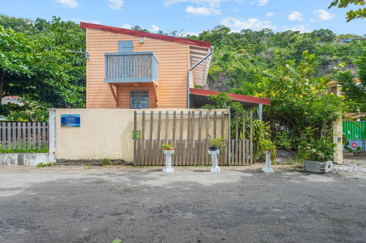 Appartement Charmant Au Carbet Avec Vue Sur La Mer 50 M² ル・カルベ エクステリア 写真