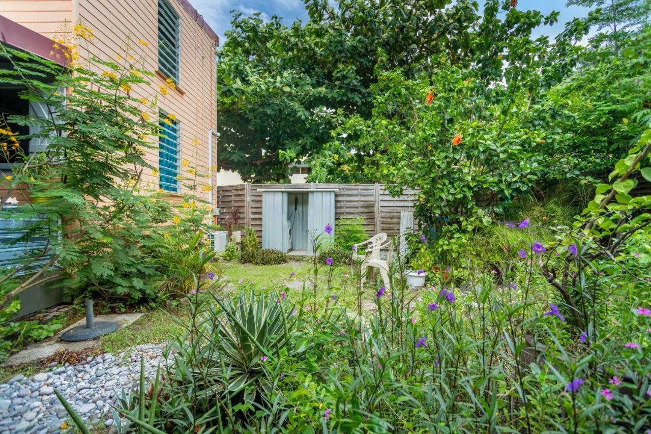 Appartement Charmant Au Carbet Avec Vue Sur La Mer 50 M² ル・カルベ エクステリア 写真